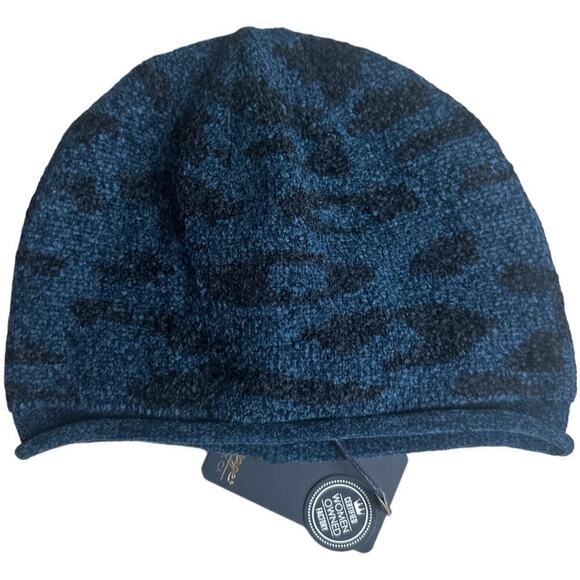 P.J. Salvage Navy Black Animal Pattern Chenille Beanie Women's NWT - Picture 1 of 5